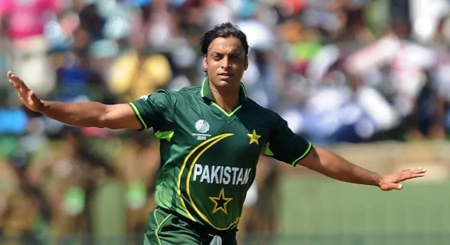 who is the fastest bowler in the world?Shoaib Akhtar