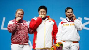 Top 10 Best Female Weightlifters (#3 Is Extreme)