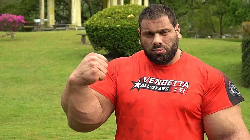 Levan Saginashvili the arm wrestler with big arms