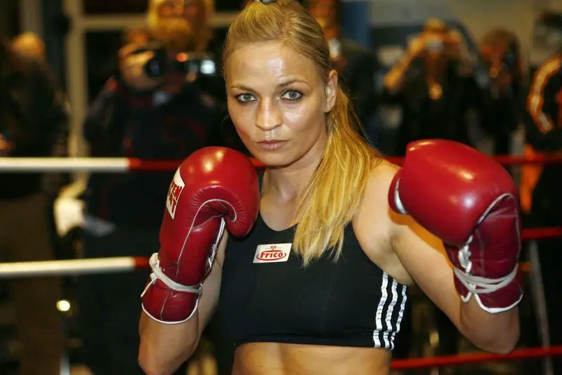 Top Best Female Boxers Of All Time