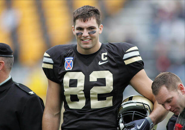 tallest guy in nfl
